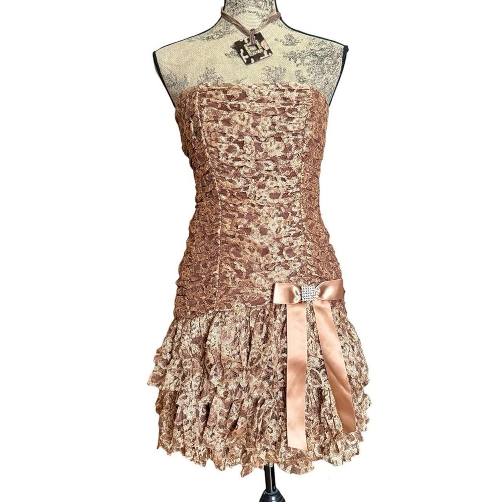 Vintage Gold Lace Strapless Dress with Ruffle Skirt & Ribbon Detail Size 12